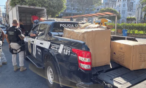 
				
					Operação apreende quase 3 mil brinquedos falsificados no centro de Salvador
				
				