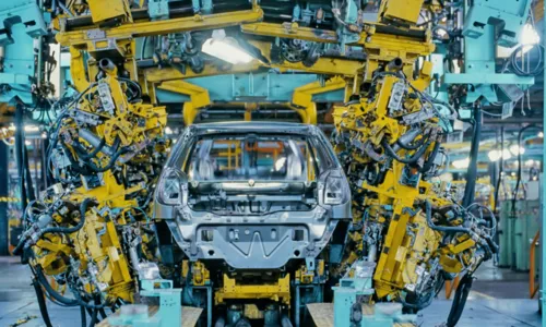 
				
					Volkswagen suspende produção até março por falta de componentes
				
				