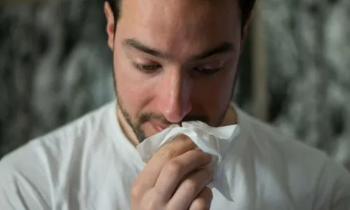 
				
					Homem alérgico ao próprio sêmen tem sintomas de gripe toda vez que faz sexo
				
				