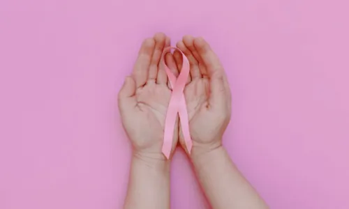 
				
					Autoestima x câncer de mama: saiba tudo sobre reconstrução de aréolas, procedimento que tem ganhado espaço no mercado estético
				
				