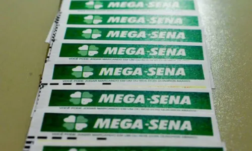 
				
					Mega-Sena volta a acumular; próximo concurso deve pagar R$ 115 milhões
				
				