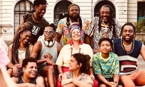
				
					'Soca fofo': elenco de 'Ó Pai Ó 2' curte festa em Salvador ao som de hit de A Dama
				
				