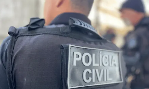 
				
					Policiais militares são baleados durante assaltos em Salvador
				
				