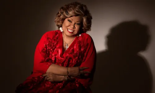 
				
					Alcione comemora 50 anos de carreira com show em Lauro de Freitas; saiba detalhes
				
				