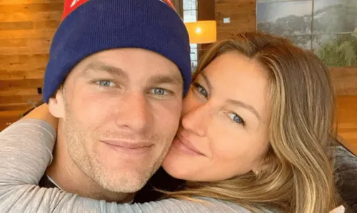 
				
					Gisele Bündchen e Tom Brady contratam advogado para iniciar processo de divórcio, diz site
				
				