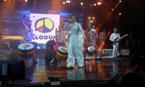 
				
					Com participação do Olodum, Ivete Sangalo agita público no encerramento da Expo Carnaval Brazil
				
				