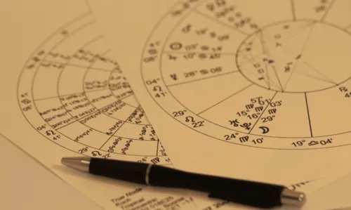 
				
					Horóscopo do dia: veja a previsão para o seu signo nesta segunda-feira, 17 de outubro
				
				