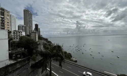 
				
					Previsão para o fim de semana é de céu claro com possibilidade de chuva em Salvador
				
				