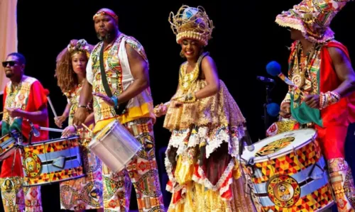 
				
					Bloco Ilê Aiyê realiza show em homenagem a Semana da Mãe Preta, no Pelourinho
				
				