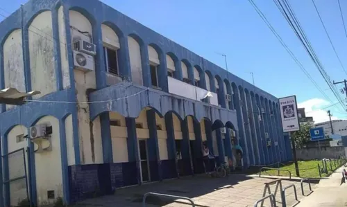 
				
					Garota de 14 anos é encontrada morta em clube desativado em Ilhéus
				
				