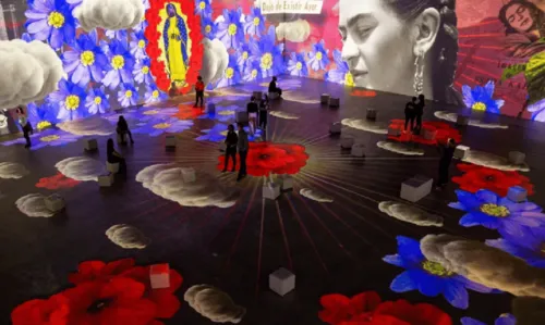 
				
					Fenômeno mundial, experiência da exposição imersiva chega a Salvador com mostra sobre Frida Kahlo; entenda como funciona
				
				