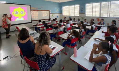 
				
					Bienal nas escolas: Ilustralu realiza oficina de desenho e encanta criançada em colégio de Salvador
				
				