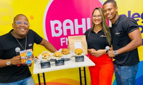 
				
					Sonho de empreender fora do papel: casal faz sucesso na Mata Escura com hamburgueria Like Burger; conheça
				
				