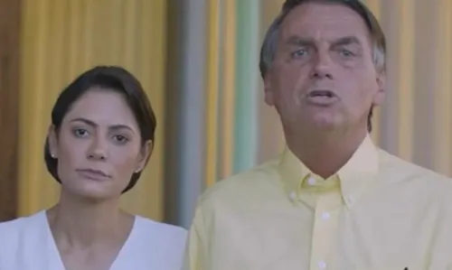 
				
					Michelle se pronuncia após Bolsonaro deixar de segui-la no Instagram
				
				