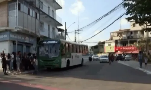 
				
					Ônibus voltam a circular no fim de linha de Pernambués, em Salvador
				
				