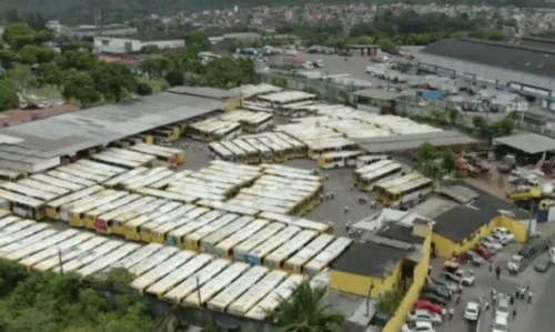 
				
					Em protesto, rodoviários de Salvador atrasam saídas dos ônibus na manhã desta terça-feira (11)
				
				