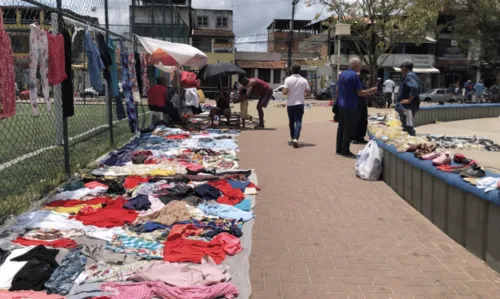 
				
					Desordem no comércio informal e problemas no trânsito causam transtornos na região de Periperi 
				
				