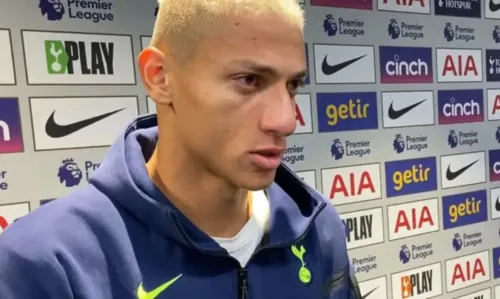 
				
					Richarlison sofre lesão e diz que teme ficar fora da Copa do Mundo
				
				