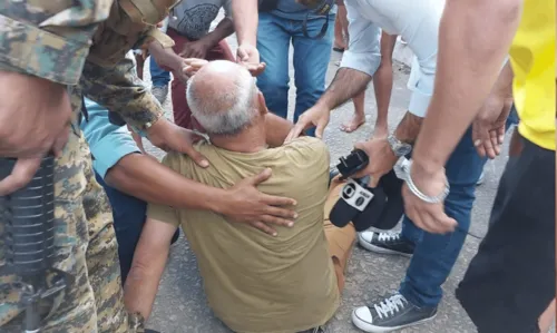 
				
					Repórter da TV Globo é agredido por apoiadores de Roberto Jefferson e Bolsonaro; veja vídeo
				
				