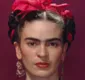 
                  Revolucionária na moda, poliglota e inspiração para música: confira 10 curiosidades sobre Frida Kahlo