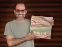 'Bahia Vista por um Passarinho': Rui Rezende lança oitavo livro em Salvador