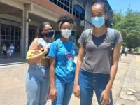 Após surgimento de nova variante da Covid-19 no Brasil, estudantes usam máscara para fazer Enem em Salvador