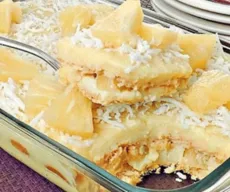Sobremesa: aprenda como se faz pavê de abacaxi com coco