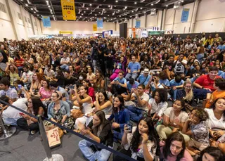 Em clima de saudade, último dia da Bienal do Livro Bahia reúne multidão e evento fecha edição com público de mais de 90 mil pessoas