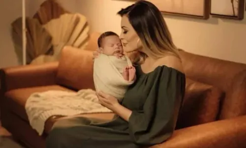 
				
					'Coração aliviado', diz Andressa Urach após reencontrar filho de cinco meses
				
				