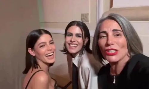 
				
					Gloria Pires aprova remake de 'Mulheres de Areia' com a filha, Antonia, e Julia Dalavia: 'Poderiam fazer perfeitamente'
				
				