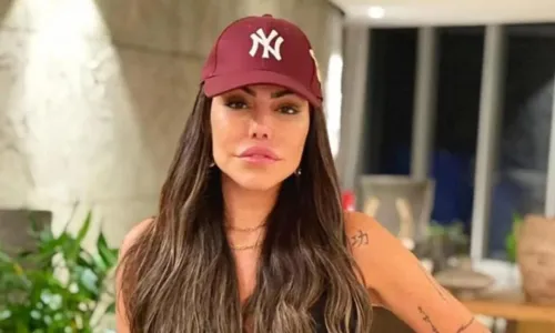 
				
					Liziane Gutierrez fratura costela em briga por ciúmes do ex: 'Briguei por causa de homem'
				
				
