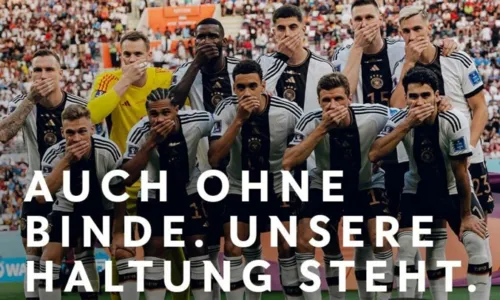 
				
					Jogadores da Alemanha protestam contra Fifa e tapam a boca em foto oficial da Copa
				
				