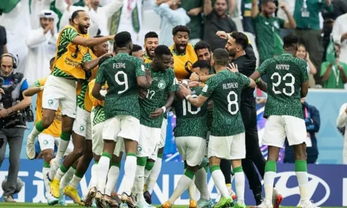 
				
					Rei da Arábia Saudita decreta feriado nacional após vitória da seleção sobre a Argentina na Copa
				
				
