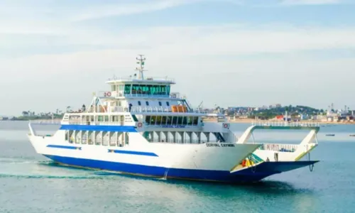 
				
					Usuários do serviço ferry-boat relatam problemas do serviço: 'diversos transtornos'
				
				