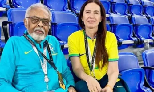 
				
					Gilberto Gil volta a ver jogo do Brasil após ser hostilizado no Catar por bolsonaristas
				
				