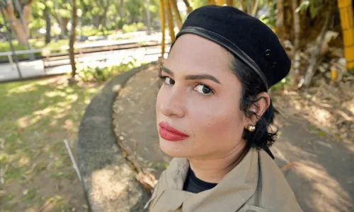 
				
					'A Polícia precisa ser diversa', diz Kim Villanelle, primeira mulher trans da Polícia Militar da Bahia 
				
				