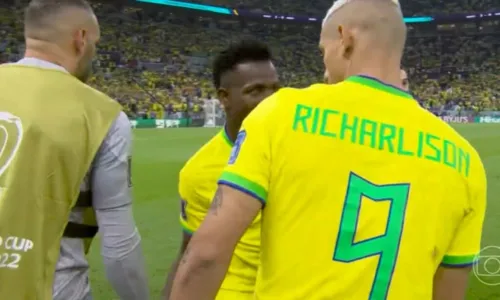 
				
					Com 'golaço' de Richarlison, Brasil estreia com vitória na Copa do Mundo e bate a Sérvia por 2 a 0
				
				