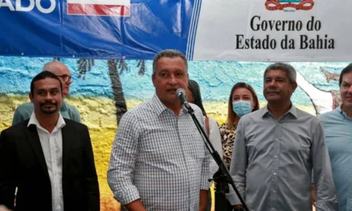 
				
					Rui Costa diz que 'ainda não é momento' para retorno do uso obrigatório de máscaras na Bahia
				
				