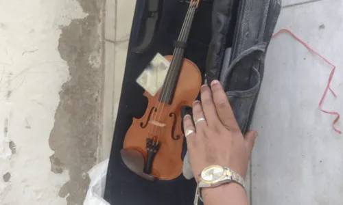 
				
					Violino de spalla do Neojiba é recuperado em Salvador após campanha
				
				