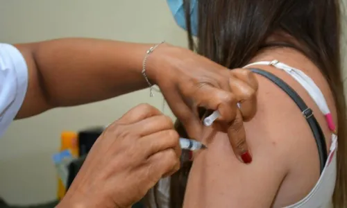 
				
					Vacinação contra Covid-19 em Salvador é suspensa no domingo (27)
				
				