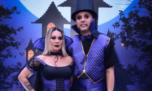 
				
					Famosos impressionam com fantasias de Halloween para festa em São Paulo; veja fotos
				
				