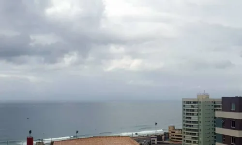 
				
					Final de semana em Salvador será de céu nublado e pancadas de chuva; veja na previsão
				
				