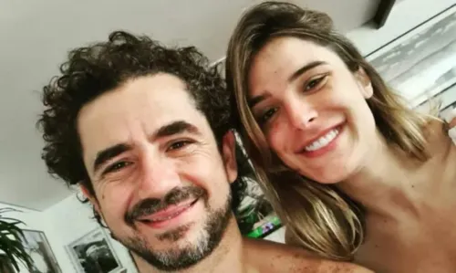 
				
					No Catar, Felipe Andreoli desabafa ao revelar cirurgia de Rafa Brites: 'Dia tenso'
				
				