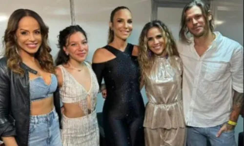 
				
					Wanessa Camargo se declara após dividir palco de festival com Ivete Sangalo: 'Uma honra imensa'
				
				