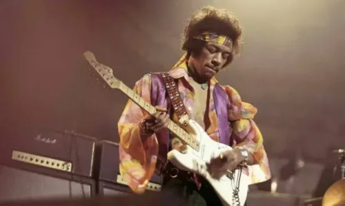 
				
					80 anos de Jimi Hendrix: veja as músicas mais tocadas do artista no Brasil
				
				