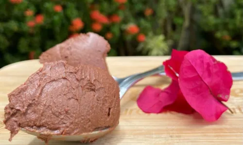 
				
					Mousse de chocolate sem açúcar: aprenda a fazer sobremesa saudável
				
				