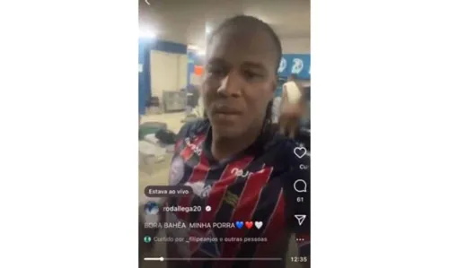 
				
					Em live após acesso, Rodallega deixa vazar troca de roupa de jogador do Bahia; veja
				
				