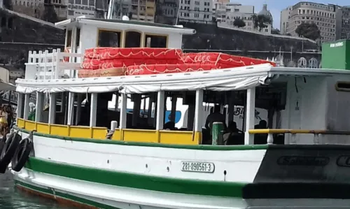 
				
					Travessia Salvador-Mar Grande tem parada de 3h15 por causa da maré baixa
				
				