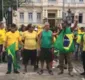 
                  Grupo de bolsonaristas faz protesto contra resultado das eleições na Mouraria, em Salvador