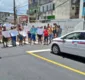 
                  Moradores fazem protesto na frente de hospital alvo de vândalos em Salvador